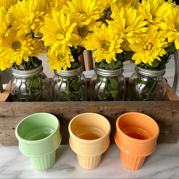 Ice Cream Cone Bowls•NWOT~STACKABLE!•(3) Ceramic Cones For Ice Cream or Toppings - Picture 2 of 15